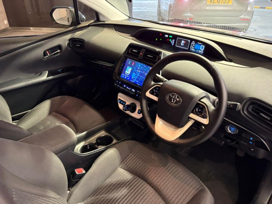 Prius 1.8 Hybrid S - Image 3